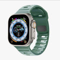  Pine needle green